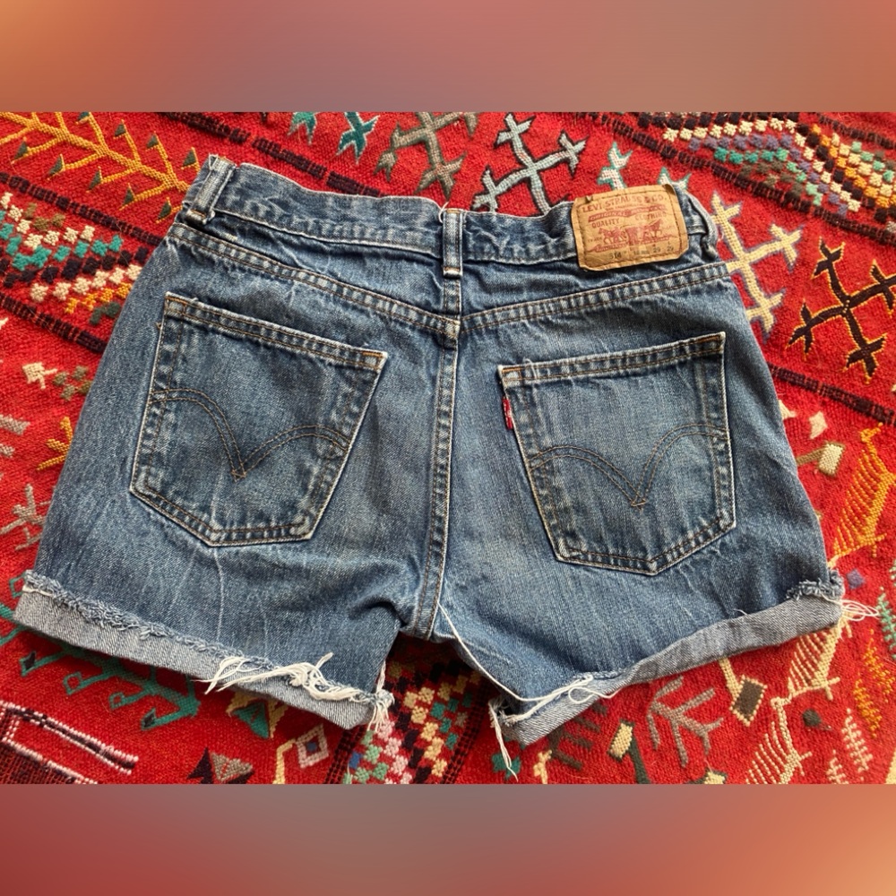 Levi’s 514 cut off jean shorts